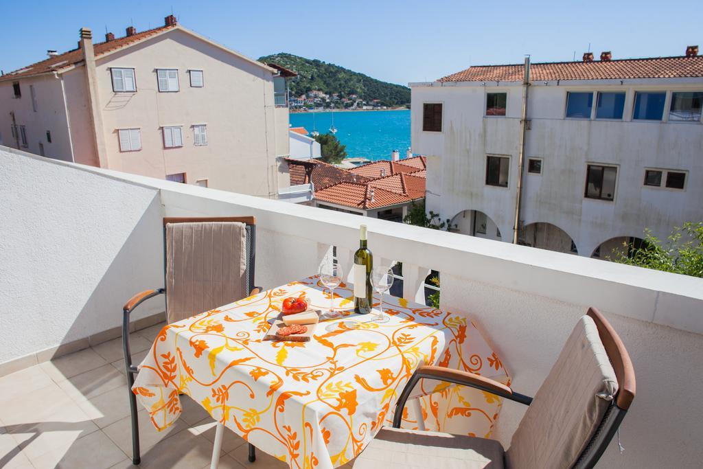 Hana Home - Apartments Tisno Eksteriør bilde